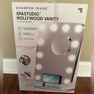 NIB Sharper Image SpaStudio Lighted Vanity Mirror